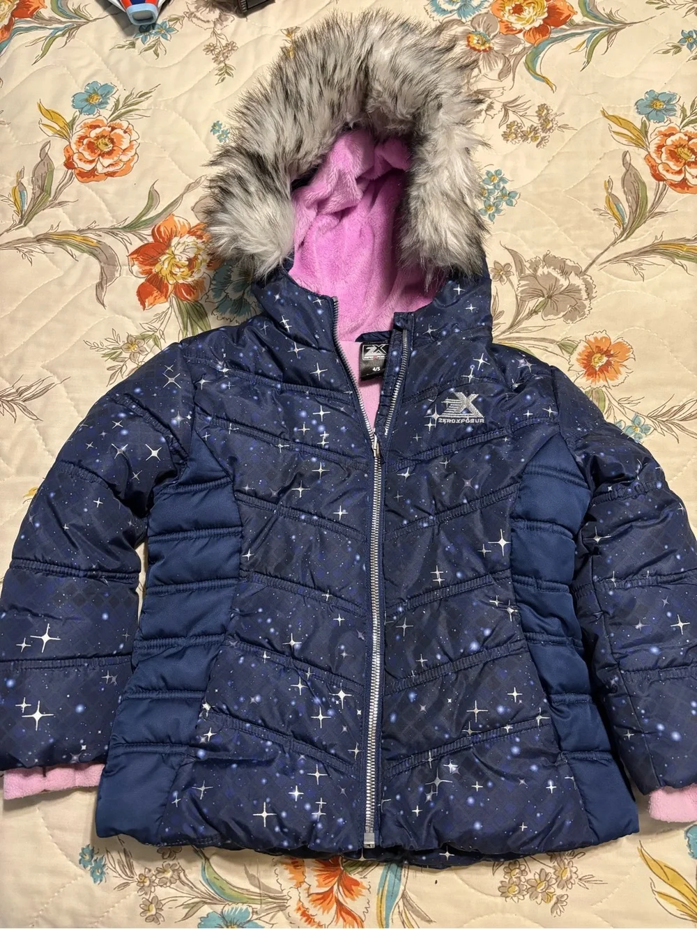 Girl’s size 4/5 hooded puffer coat